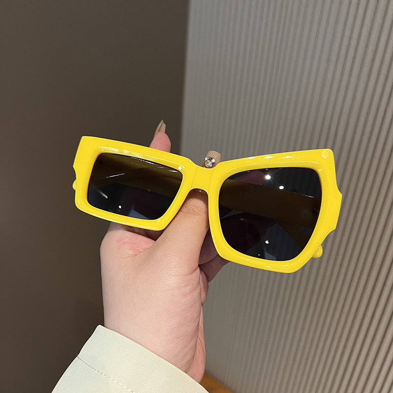 Wholesale Irregular sunshade and UV protection fashionable concave shape Sunglasses